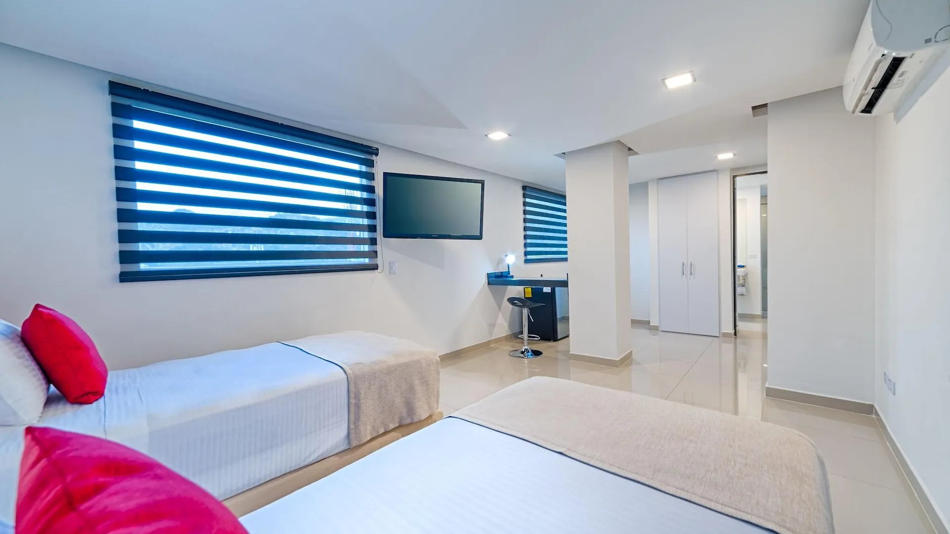 Hotel Blue 66 Cali