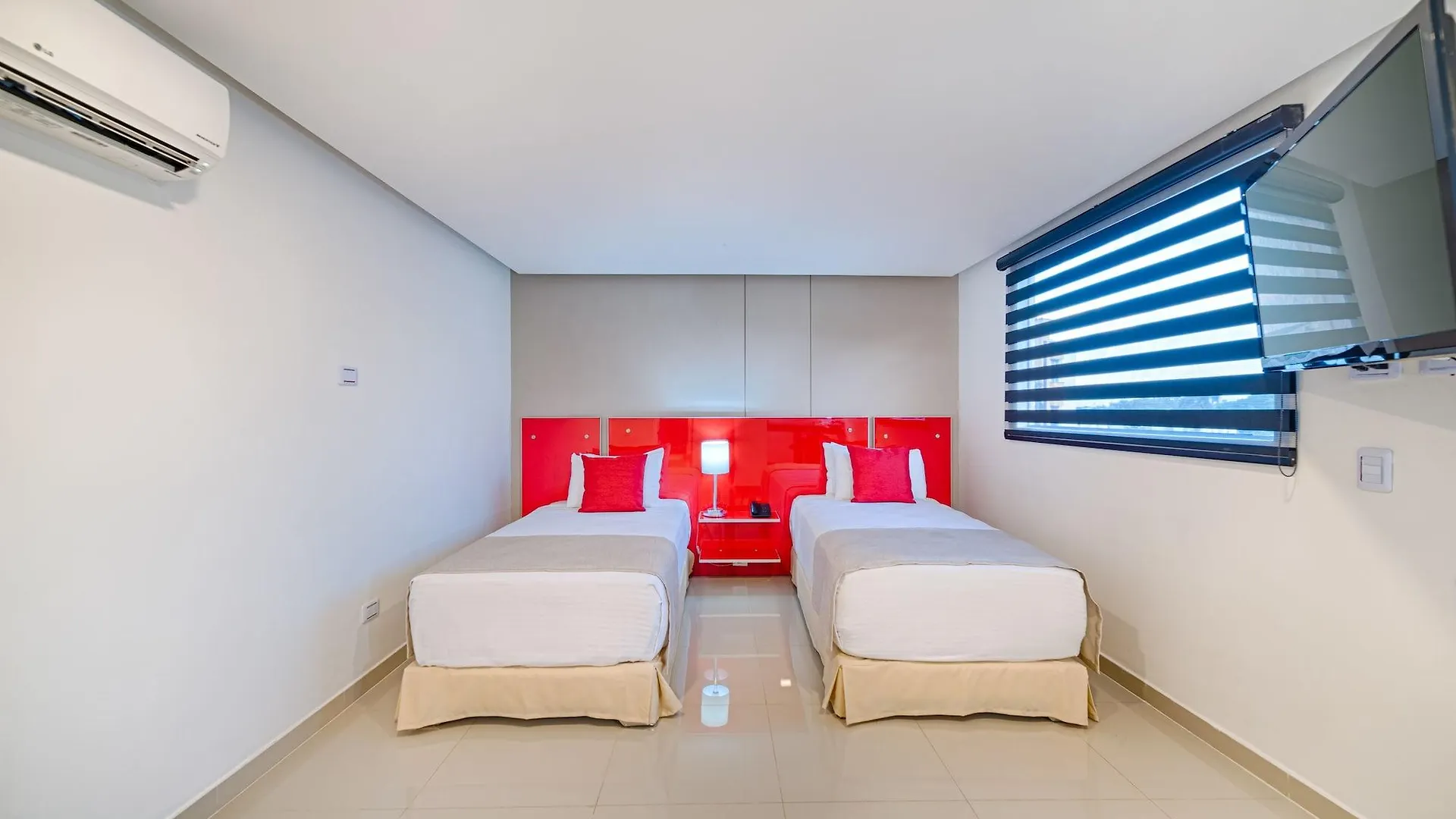 Hotel Blue 66 Cali