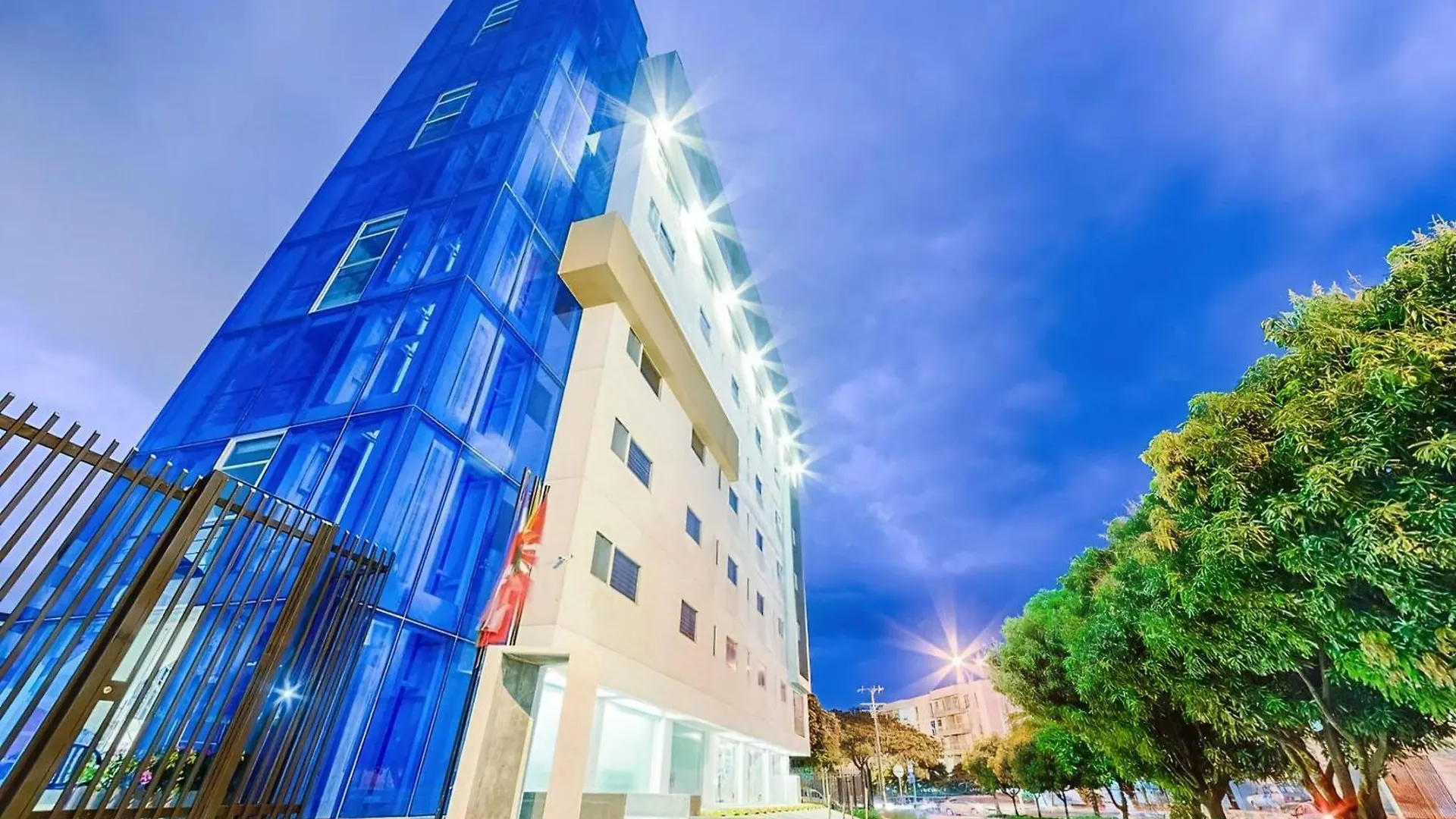 Hotel Blue 66 Cali