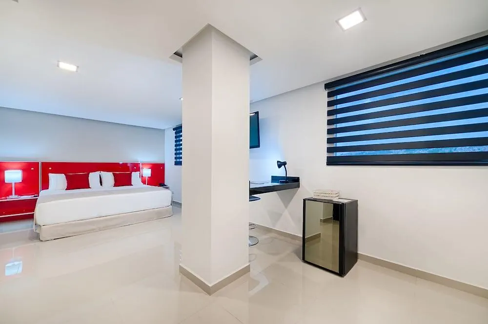 Hotel Blue 66 كالي