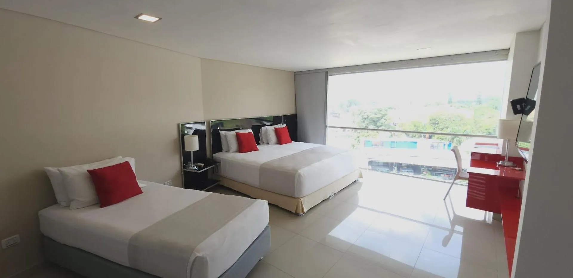 Hotel Blue 66 كالي