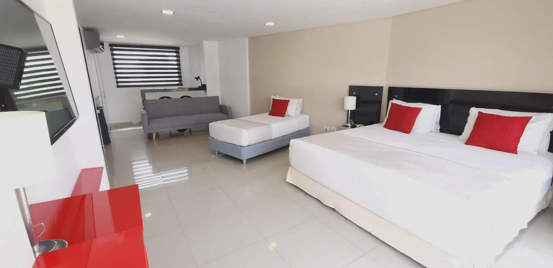 Hotel Blue 66 كالي